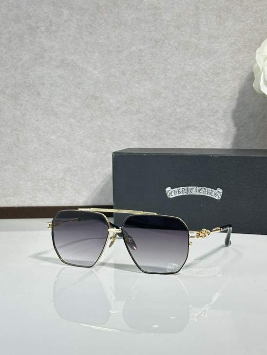 Picture of Chrome Hearts Sunglasses _SKUfw77364879fw